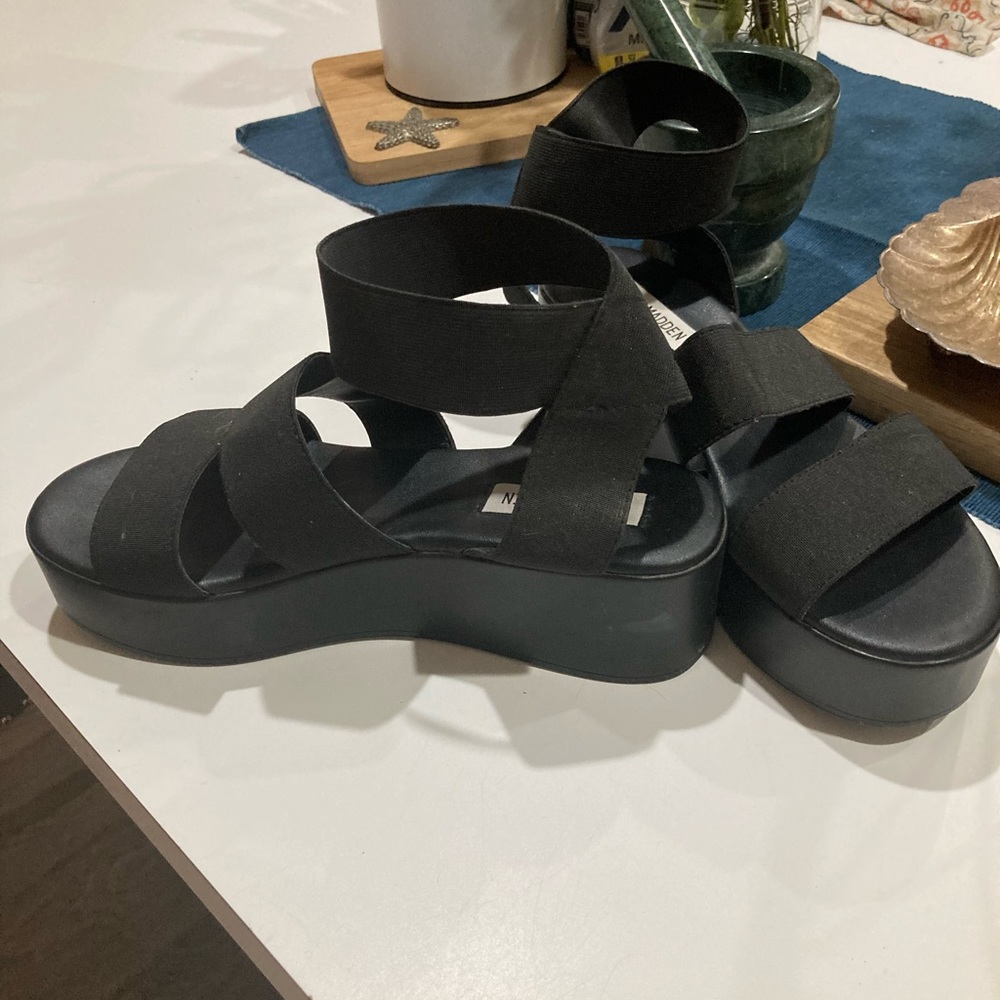 Steve Madden platform sandal